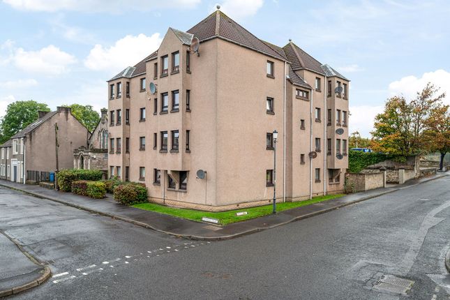 1-bed flat on Mitchell Place, Kirkcaldy, £85,000
