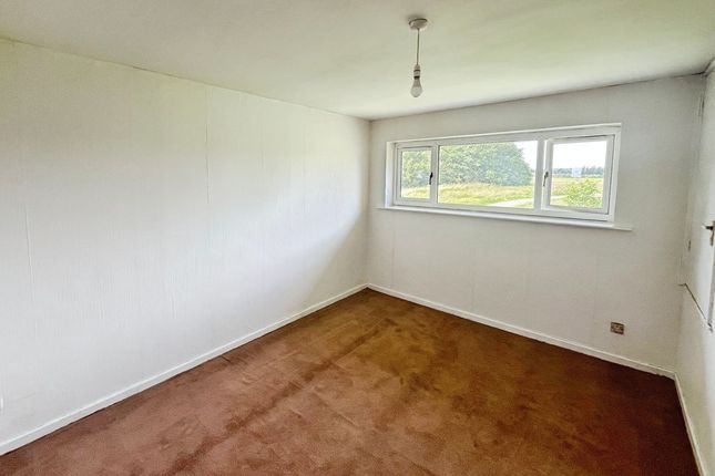 58, Hatherleigh Walk, Bolton photo 4