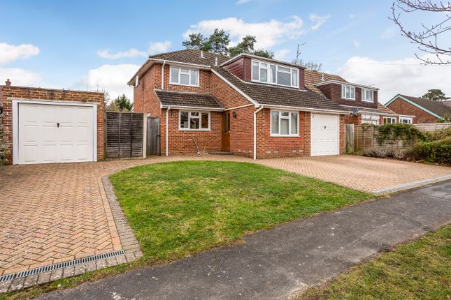 Thumbnail Detached house for sale in Queens Road, Fleet