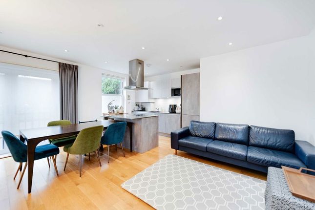 Flat 2, 60, Eaton Rise, London photo 2