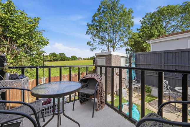 29, Abridge Park, Abridge, Romford photo 2