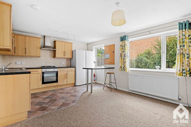 10, Marsh Gardens, Cheltenham photo 4