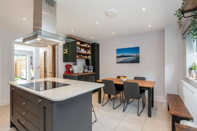7 Forge Close, Stratford-Upon-Avon photo 4
