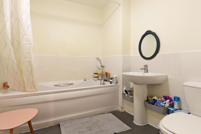 Flat for sale in Broadmead Road, Northolt