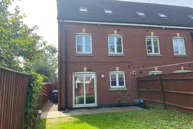 Town house for sale in Woodland Drive, Rocester, Uttoxeter