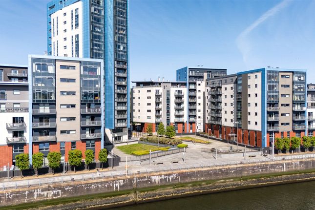 Thumbnail Flat for sale in 2/1, 11Meadowside Quay Square, Glasgow, Glasgow City