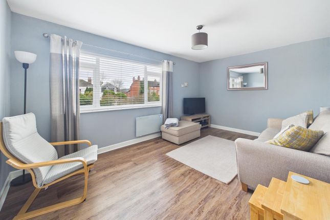 4, The Cedars, Hucclecote Road, Gloucester photo 2