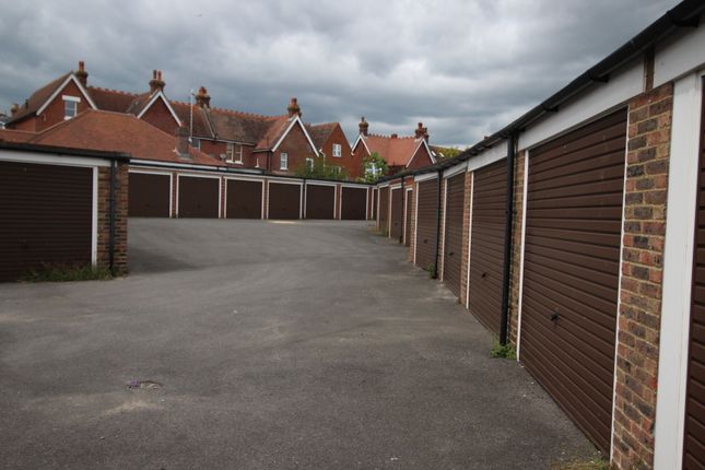 3, Hartfield Lane, Eastbourne photo 4