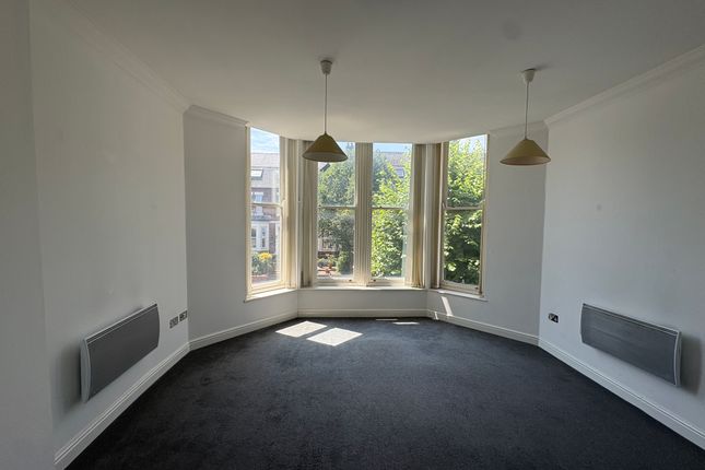 9 Windsor Court, Windsor Road, Barry photo 5
