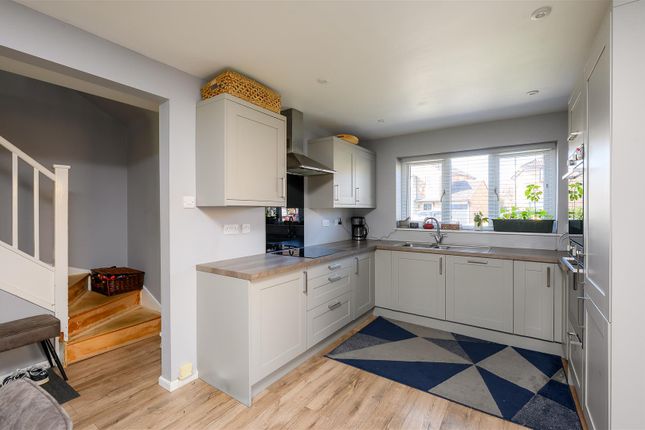 17, Redmires Close, York photo 3