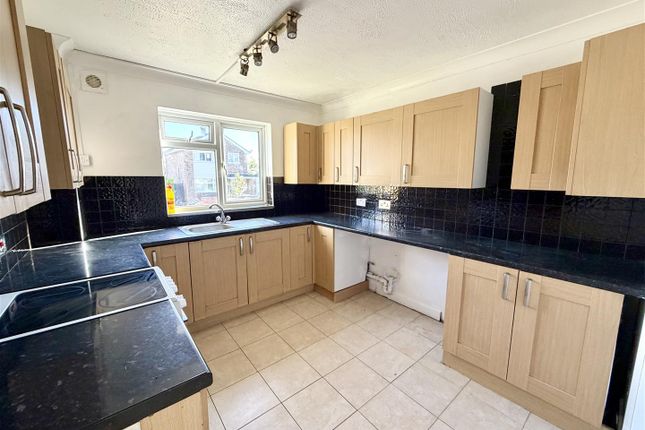 65 Harkwood Court, Manton Road, Poole photo 2