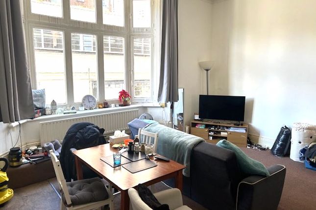 Flat to rent in Goldhurst Terrace, South Hampstead, London