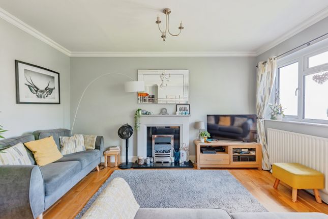 102, Lesbourne Road, Reigate photo 3