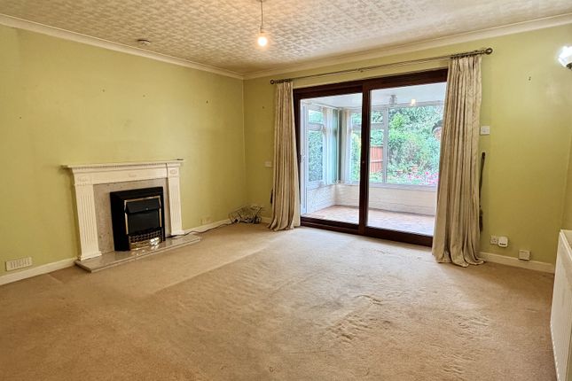 44, Heybrook Avenue, Leicester photo 4