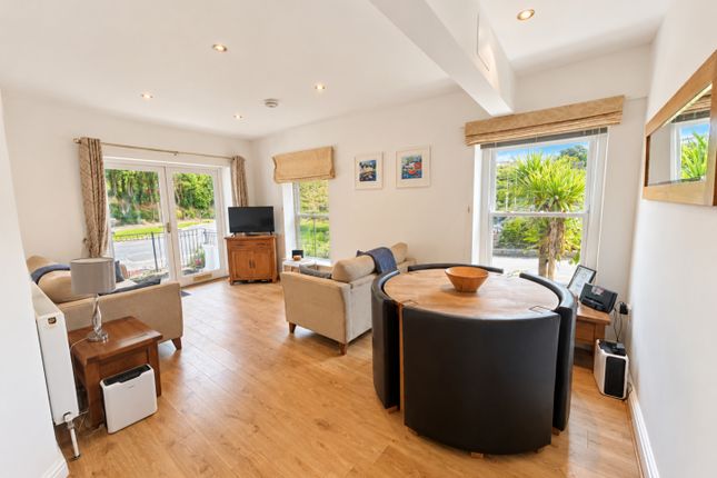 Flat 3, Ferryside View, 34 Station Road, Fowey photo 3
