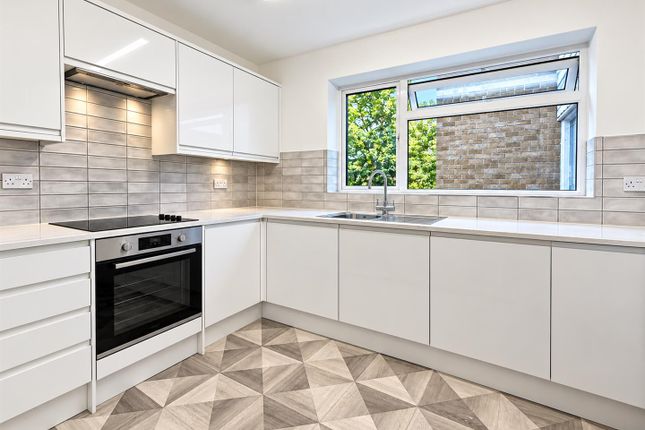 3, West Point, Camberley photo 4