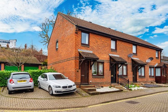 End terrace house for sale in Hope Close, Sutton