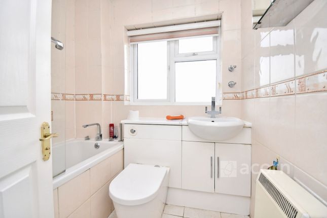 12, Nuxley Road, Belvedere photo 5