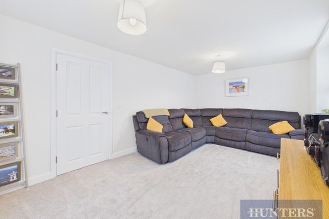 6, Armstrong Road, Scarborough photo 3