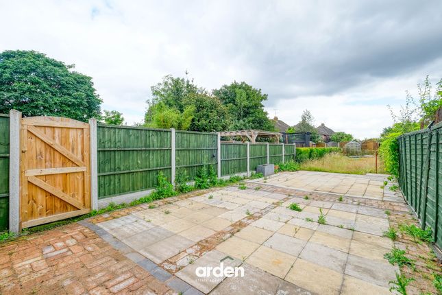 110 Hurcott Road, Kidderminster photo 2