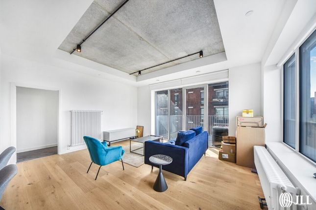 Flat for sale in Goodluck Hope Walk, London