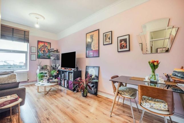 31, Rabbits Road, London photo 4