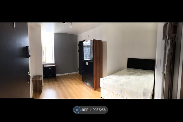 Room to rent in Chepstow Road, Newport