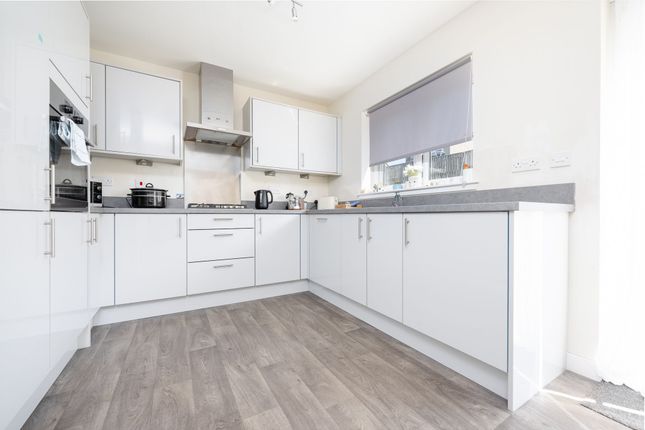 18 The Glebe, Greenock photo 3