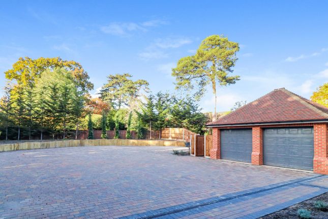 Detached house to rent in Knottocks Drive, Beaconsfield, Buckinghamshire