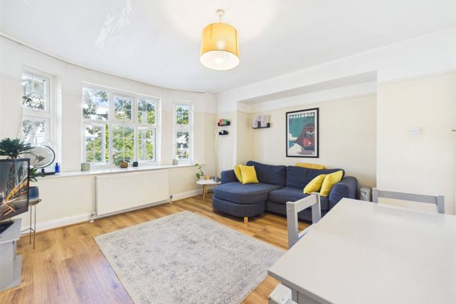 23a, Popesgrove Mansions, Twickenham photo 3