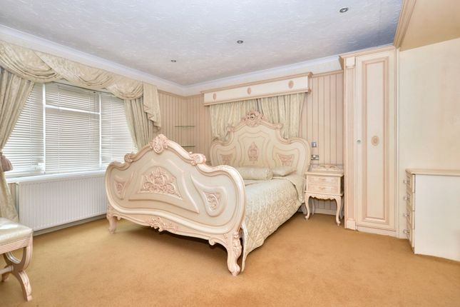 28 Autumnfields,, Four Seasons Village, Devon photo 4