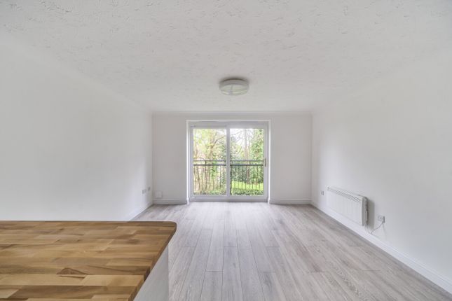 Flat 18, Westridge Court, 30, Westridge Road, Hampshire photo 3