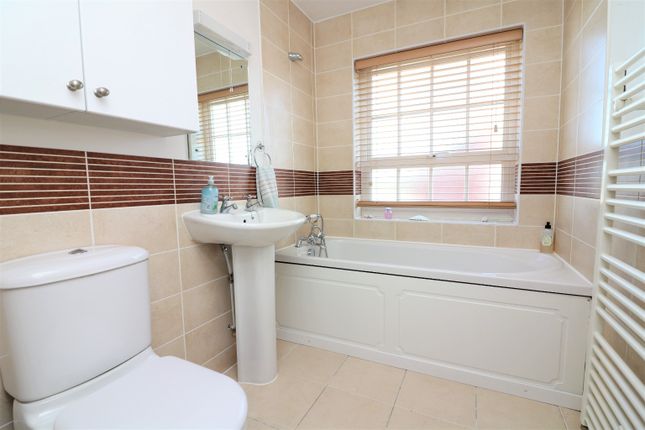 Town house for sale in Willowbank, Sandwich