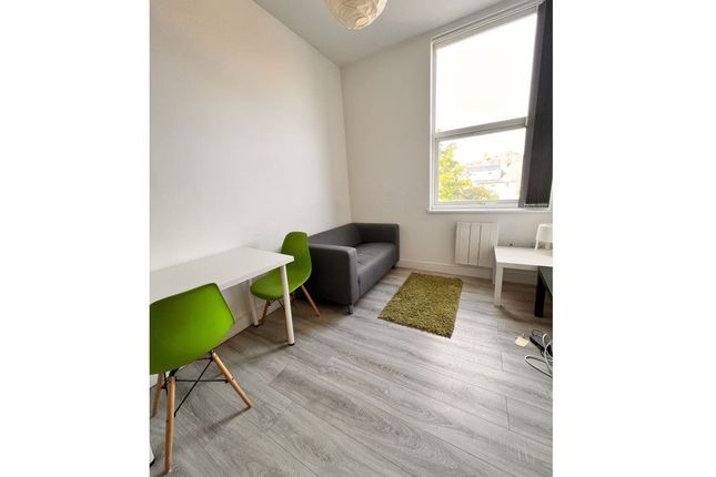 Flat 5 Century House 100a, London Road, Leicester photo 3