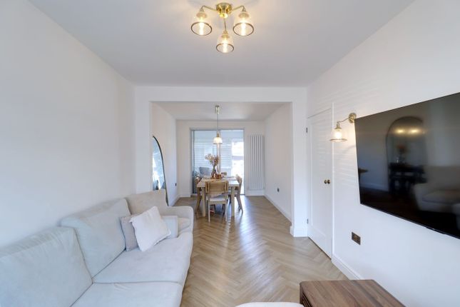 47, Grange Road, South Ockendon photo 4