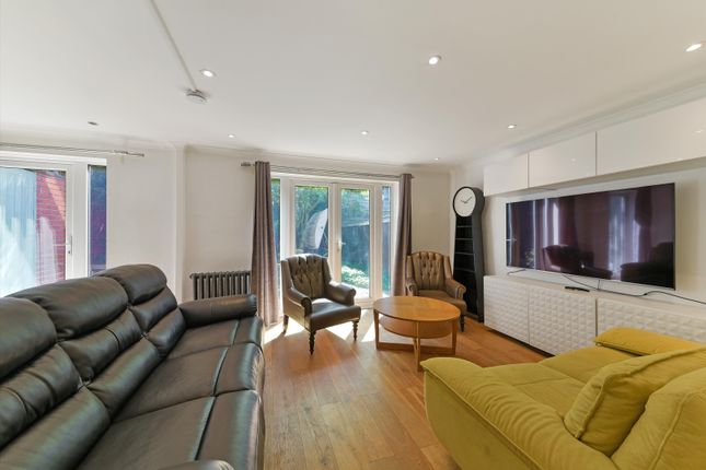 End terrace house to rent in Cumming Street, London