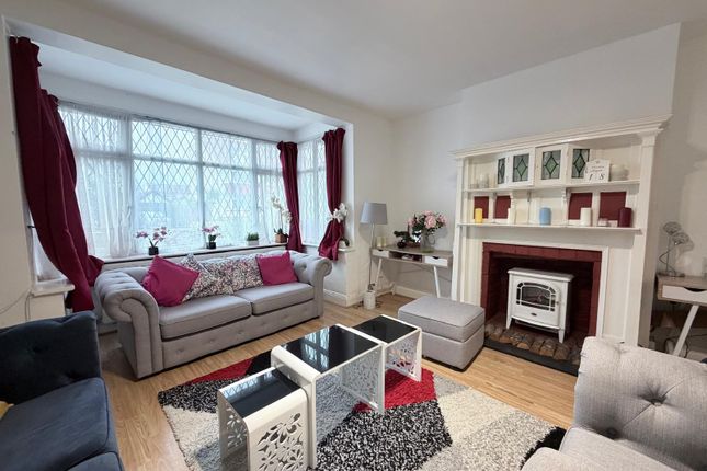 31 Kingsway, Wembley photo 2
