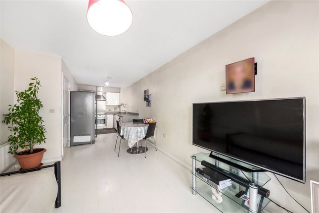 1-bed flat on Flat 22, Gala Court, 795, London Road, Thornton Heath, £215,000