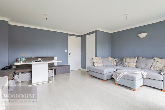 20, Cony Close, Cheshunt photo 3