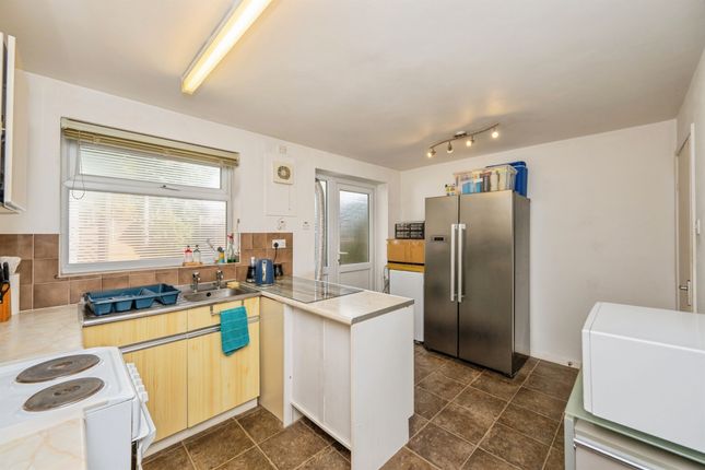 18, Fairwood Drive, Derby photo 3