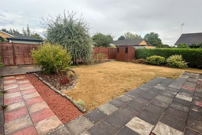 2, Ash Grove Close, Hereford photo 2