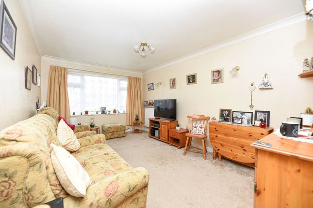18 Elizabethan Way, Huntingdon photo 2