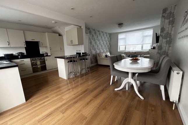 59, Station Road, Bristol, BS15 photo 3
