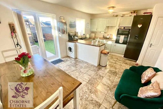 Detached house for sale in Cedarwood Drive, Mountain View, Porth