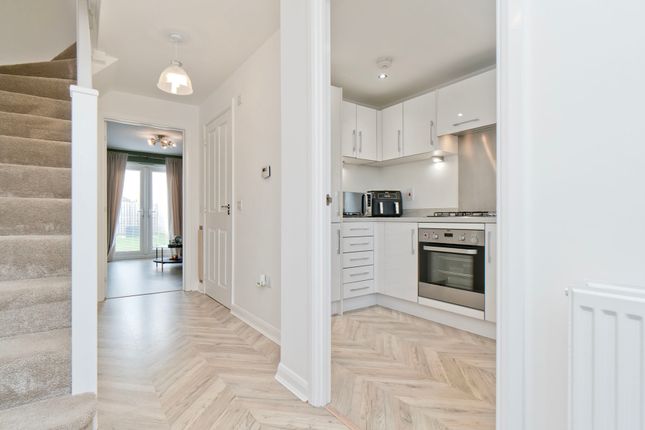 18, Reeforts Avenue, Bilston photo 2