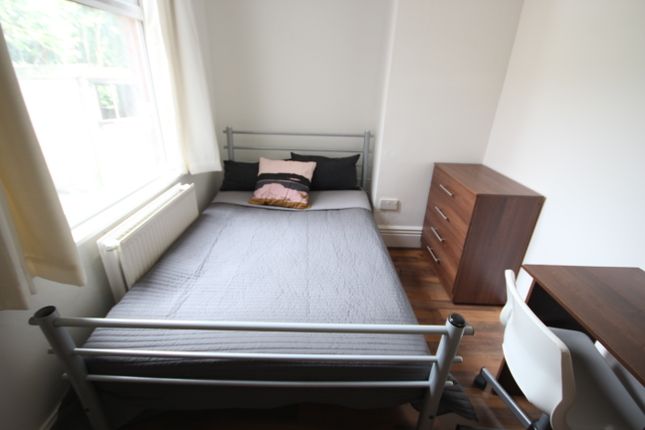 End terrace house to rent in St Michaels Terrace, Headingley, Leeds