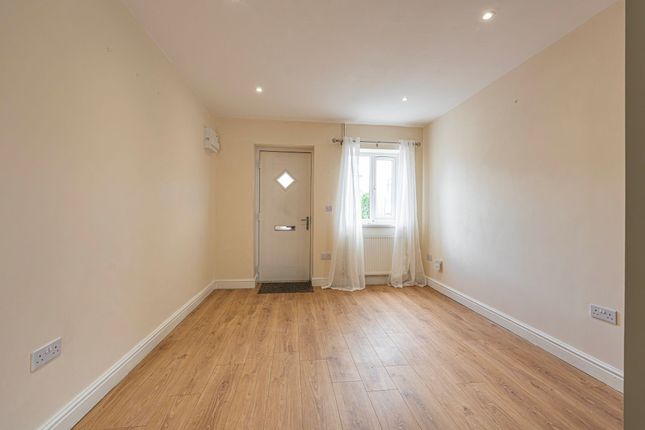 3 Emanuel Court London Street, Newport photo 3