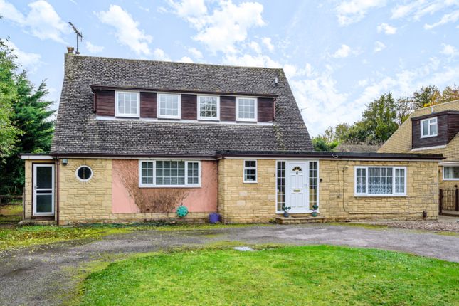 Thumbnail Detached house for sale in Home Close, Carterton, Oxfordshire