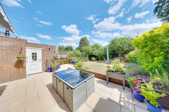 11, Hawfield Bank, Orpington photo 4