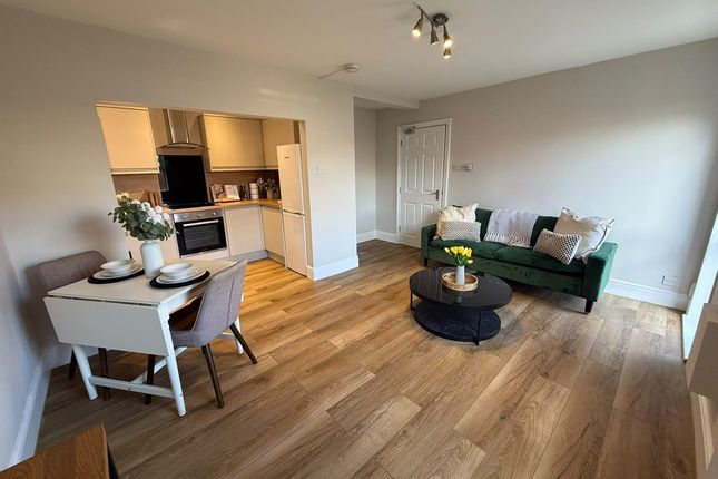 Flat 7, Clydesdale Court, 36-38, Westridge Road, Hampshire photo 3